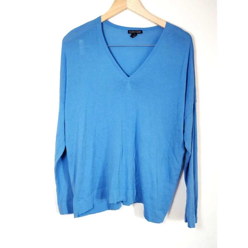 NWOT Eileen Fisher Tencel Blue V-Neck Lightweight Long Sleeve Sweater Preppy L - Picture 1 of 10